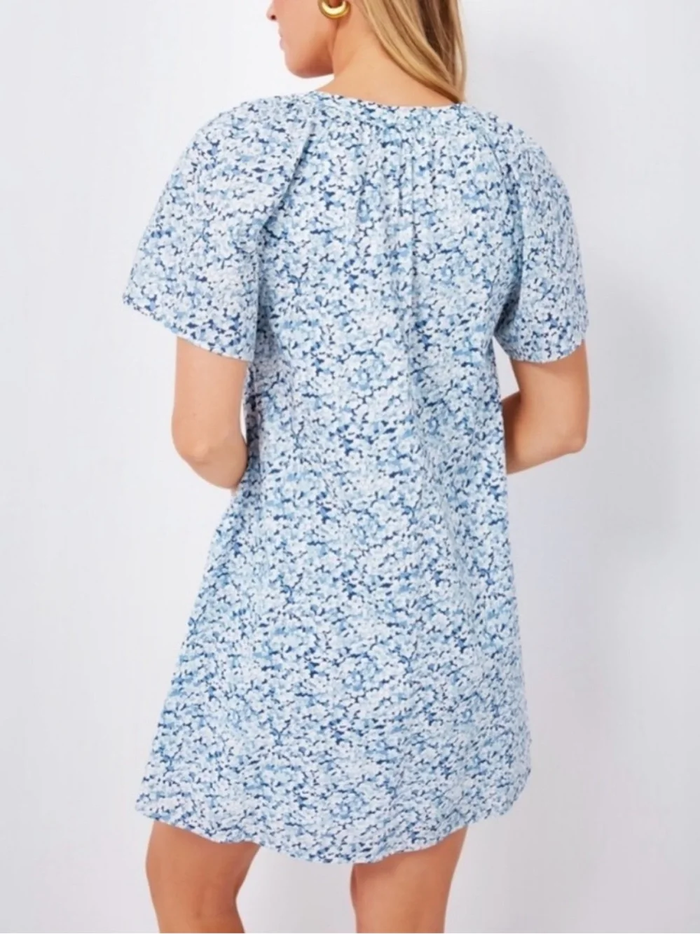 Tuckernuck Hyacinth House Davis Dress Blue Floral V- Neck NWT